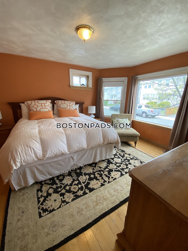 Boston - $6,000 /mo