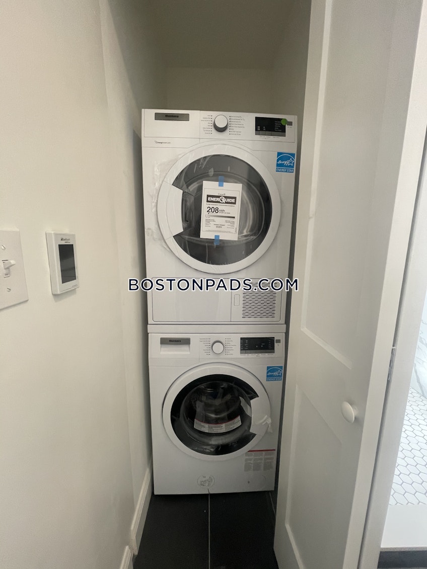 Boston - $2,900 /month