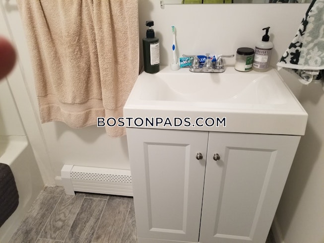 Boston - $2,050 /mo