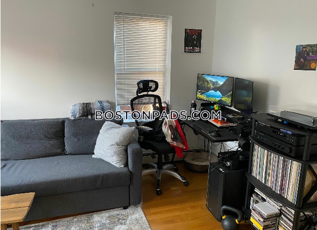 Boston - $3,350 /mo