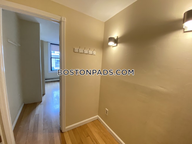 Boston - $3,200 /mo