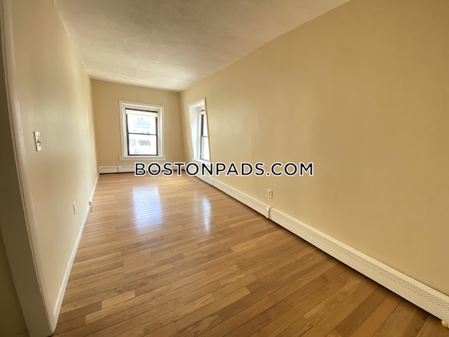 Boston - $3,200 /mo