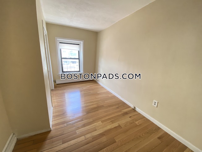 Boston - $3,200 /mo