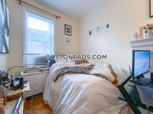 Boston - $4,900 /mo