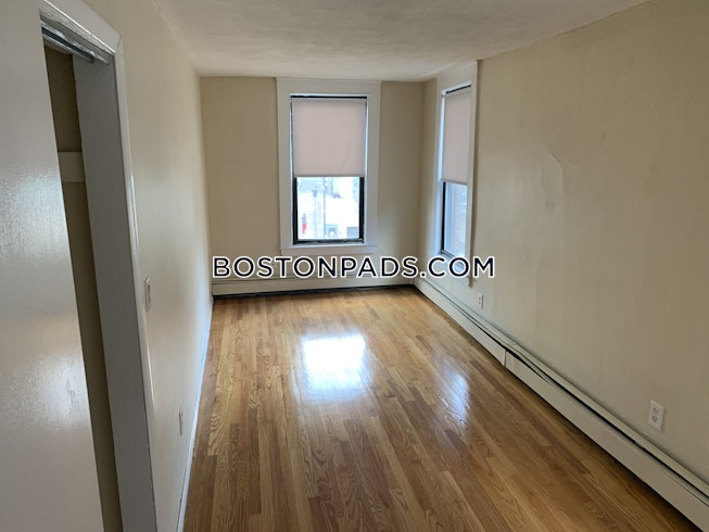 Boston - $2,950 /mo