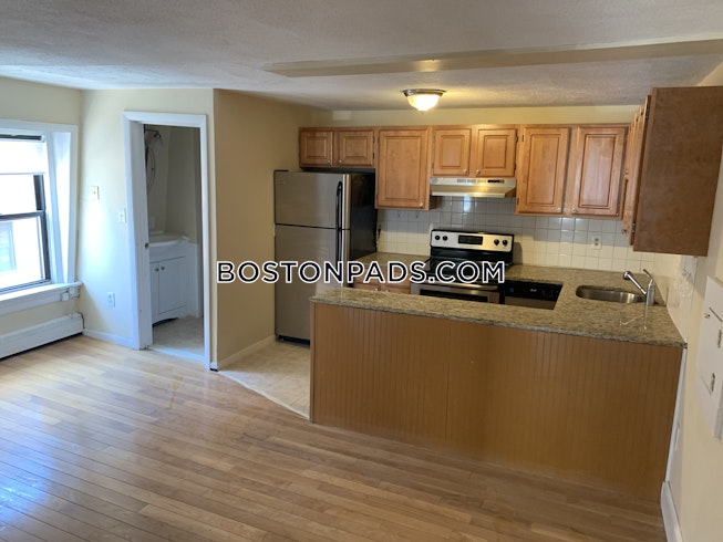 Boston - $3,200 /mo