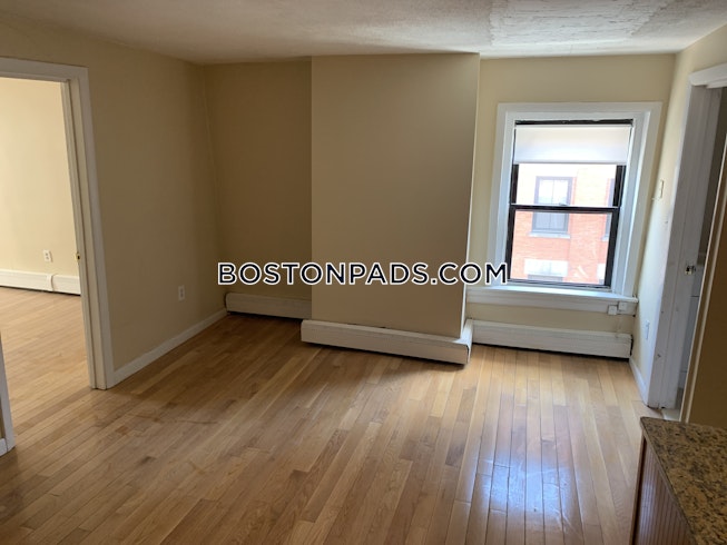 Boston - $3,200 /mo