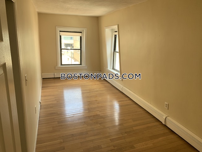 Boston - $3,200 /mo