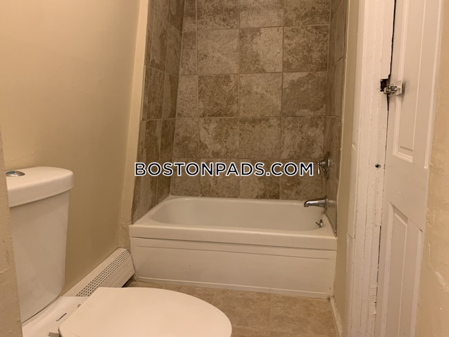 Boston - $3,200 /mo