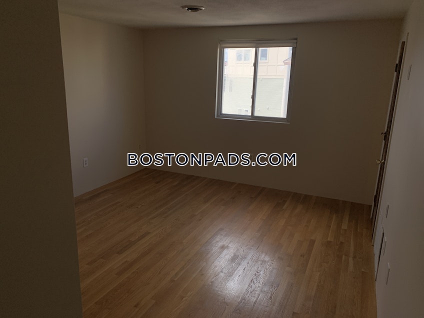 Boston - $2,950 /month