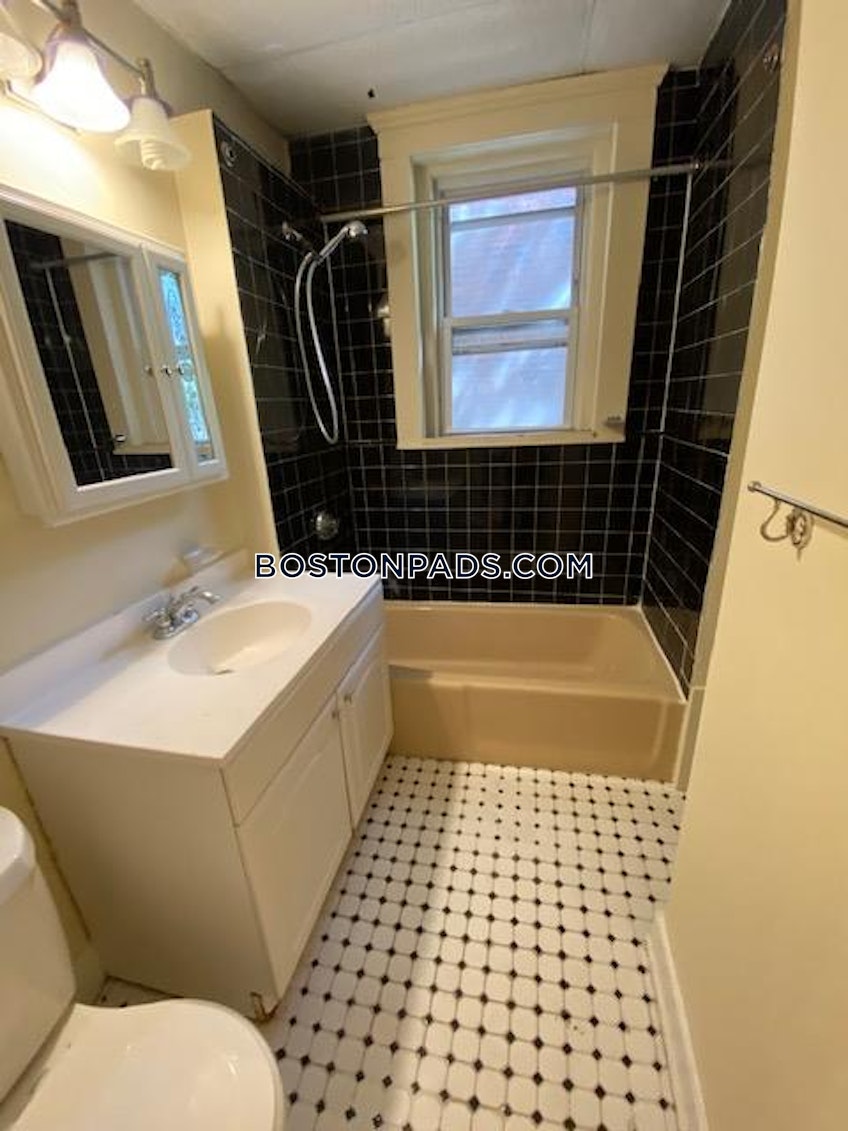 Boston - $2,400 /month