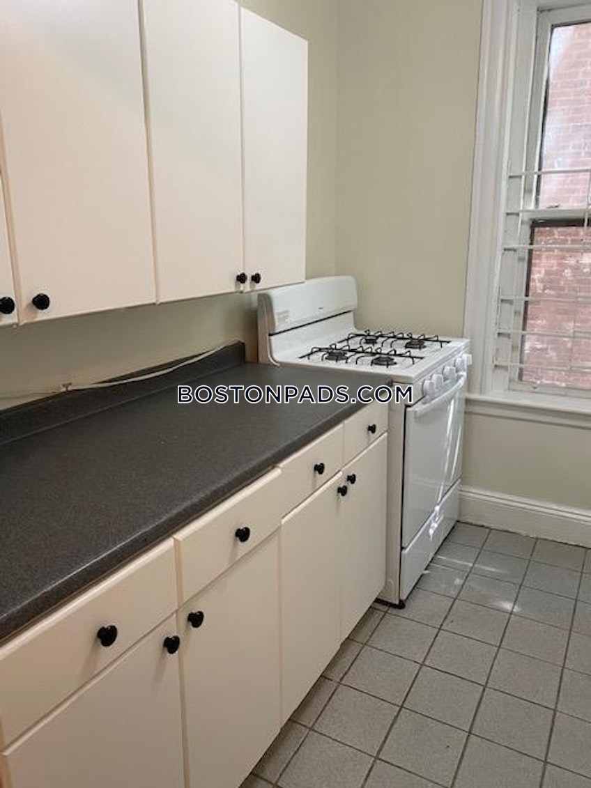 Boston - $2,400 /month