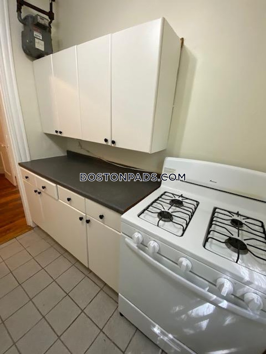 Boston - $2,400 /month