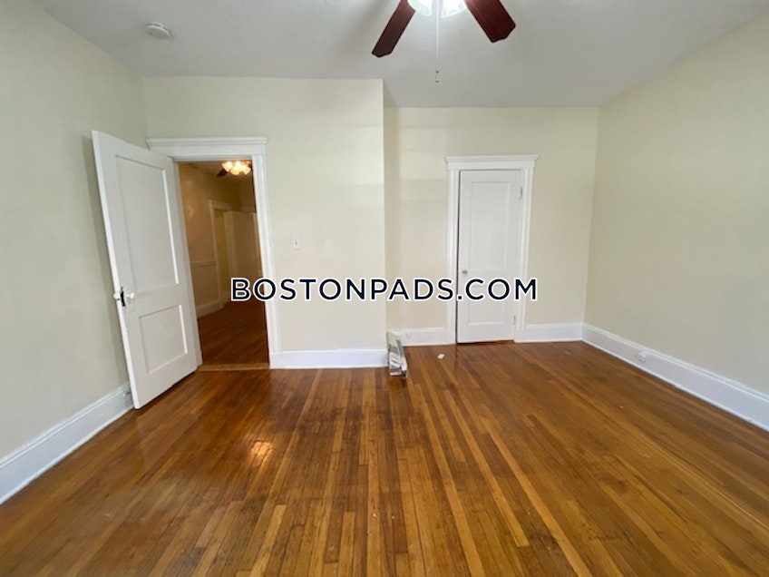 Boston - $2,400 /month