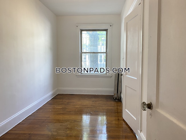 Boston - $3,000 /mo