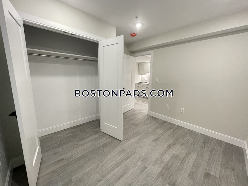 Boston - $3,595 /month