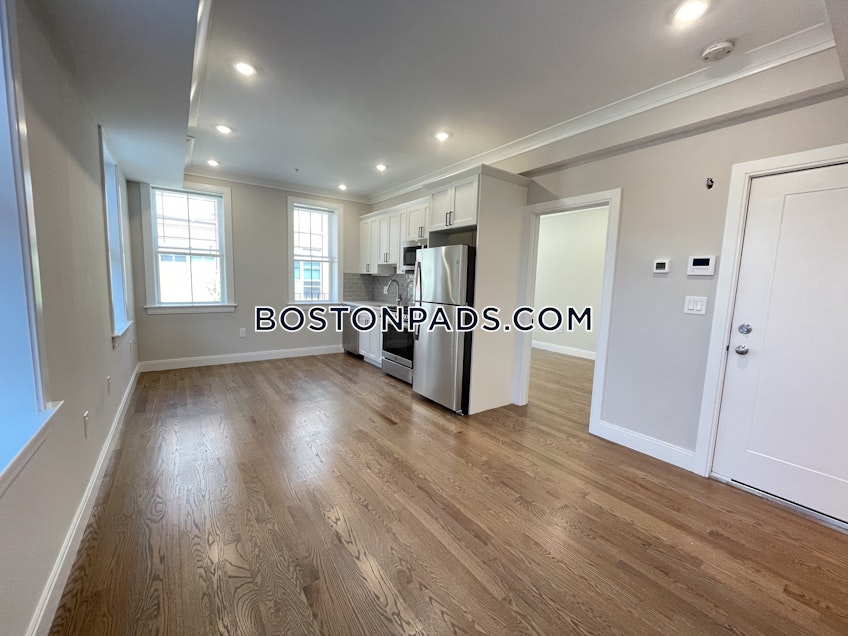 Boston - $2,895 /month