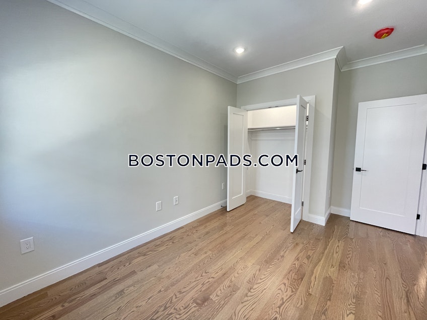 Boston - $2,895 /month