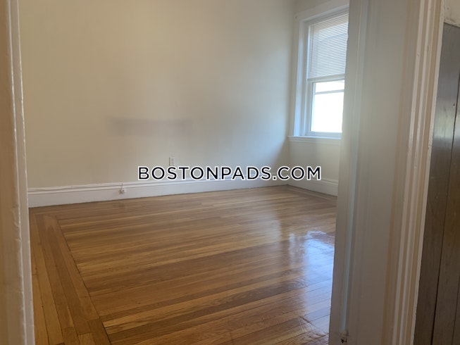 Boston - $1,800 /mo