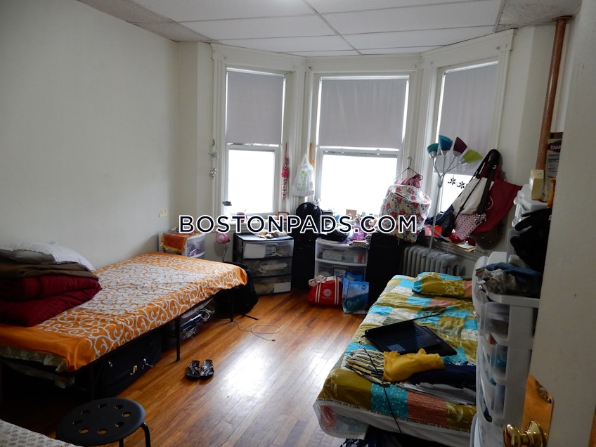 Boston - $3,195 /month