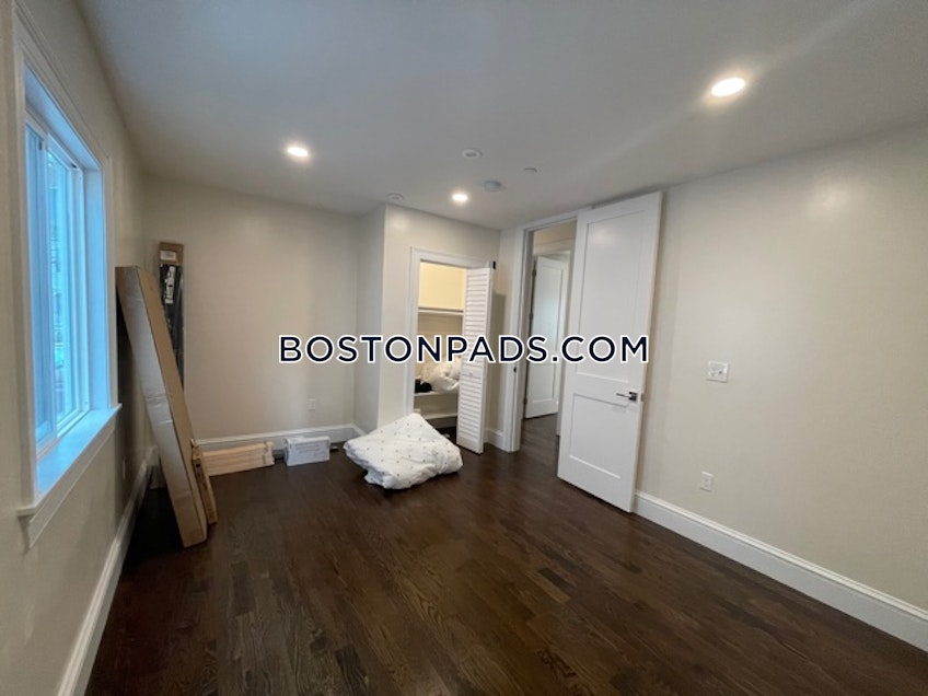 Boston - $5,200 /month