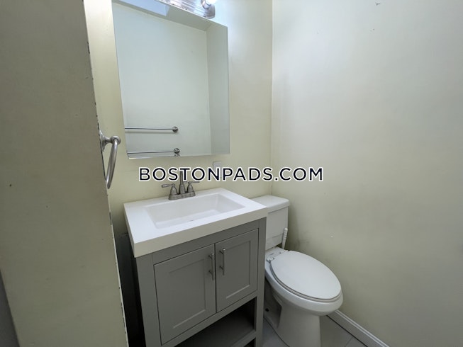 Boston - $8,350 /mo