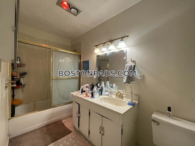 Boston - $3,200 /mo