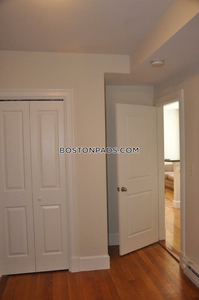 Boston - $6,000 /mo