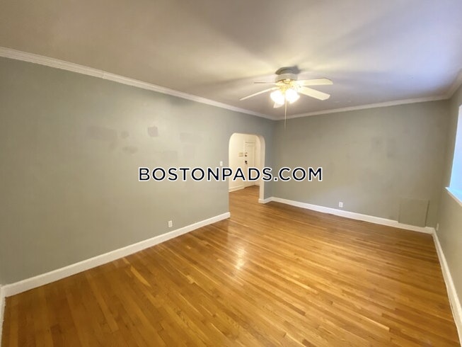 Brookline - $2,700 /mo