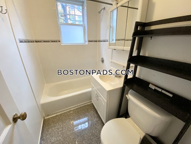 Brookline - $2,700 /mo