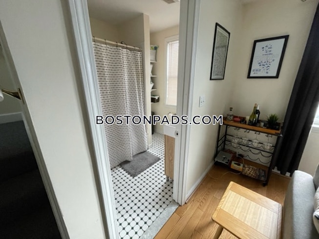 Boston - $3,300 /mo