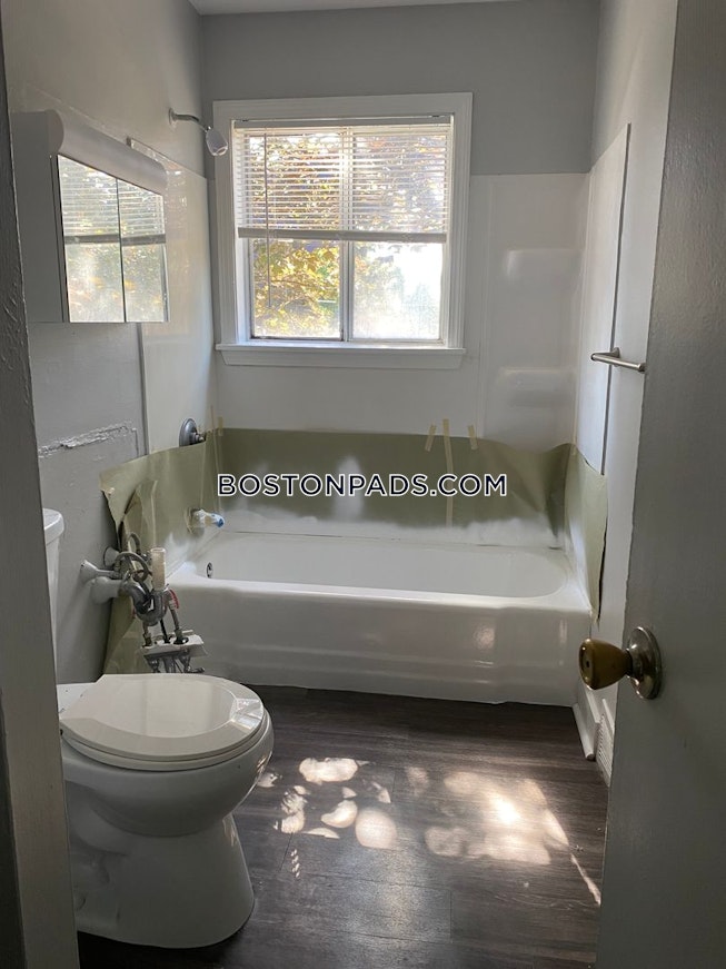 Boston - $3,900 /mo