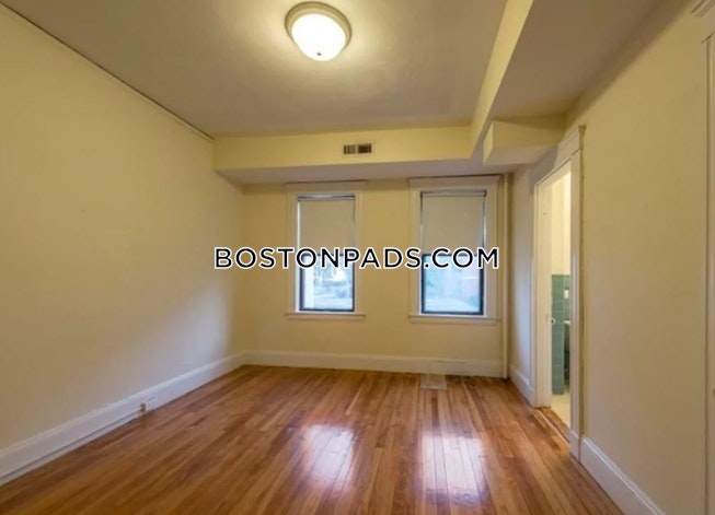 Brookline - $5,500 /mo