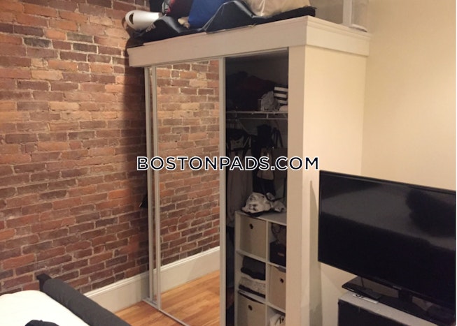 Boston - $2,450 /mo