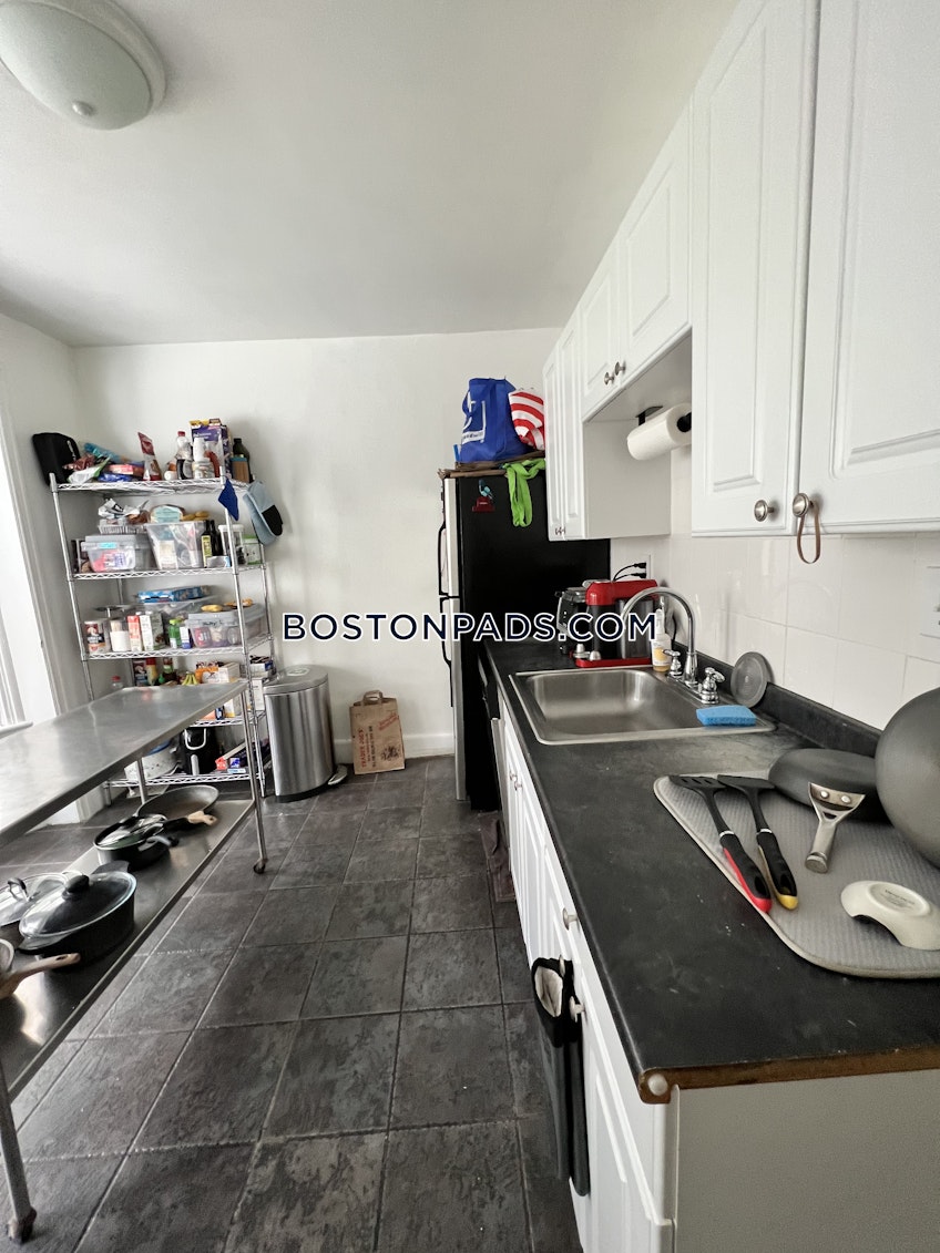 Boston - $5,200 /month