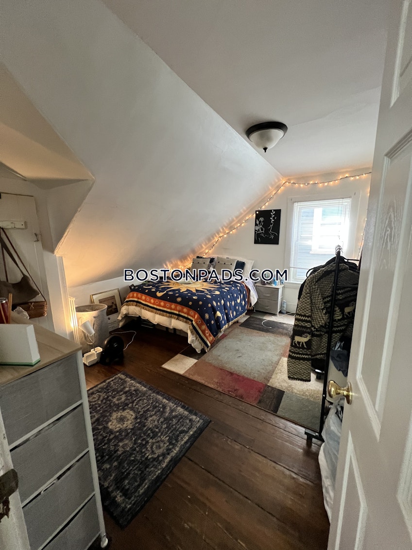 Boston - $5,200 /month