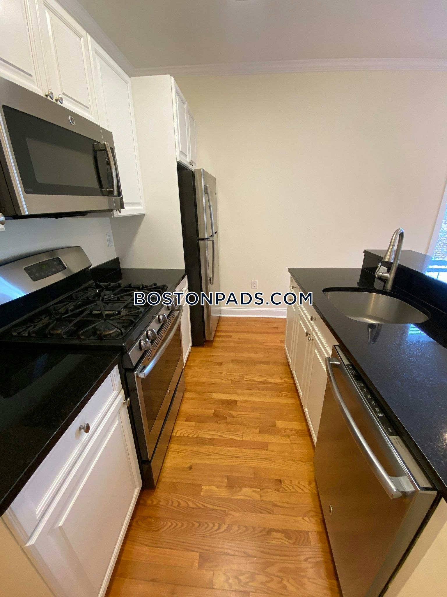 Cambridge - $2,440