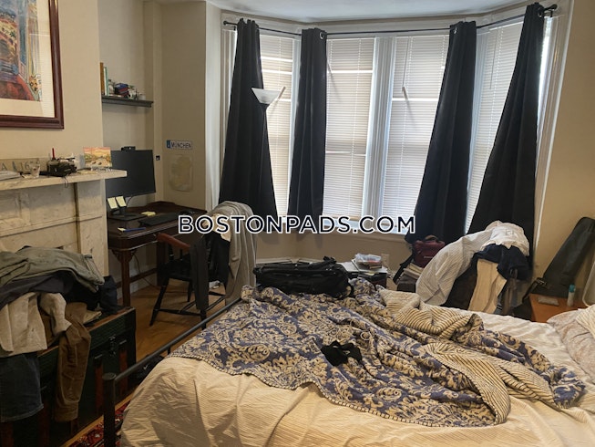 Boston - $4,300 /mo