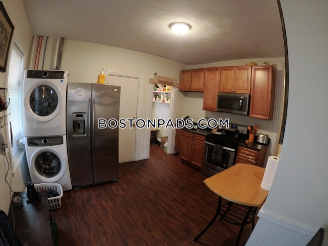 Boston - $3,400 /mo