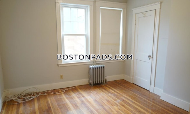 Boston - $3,600 /mo