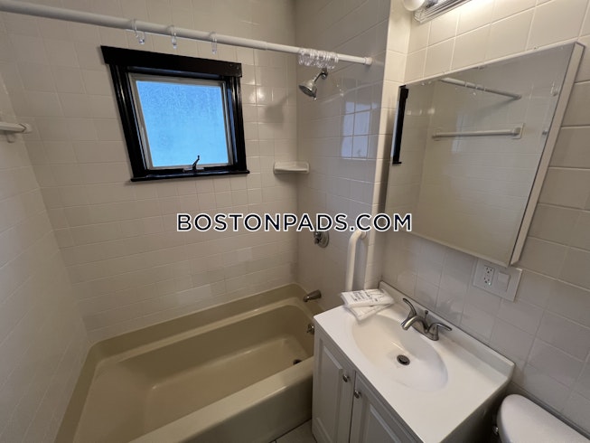 Boston - $4,200 /mo