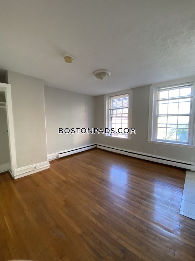Boston - $2,250 /mo