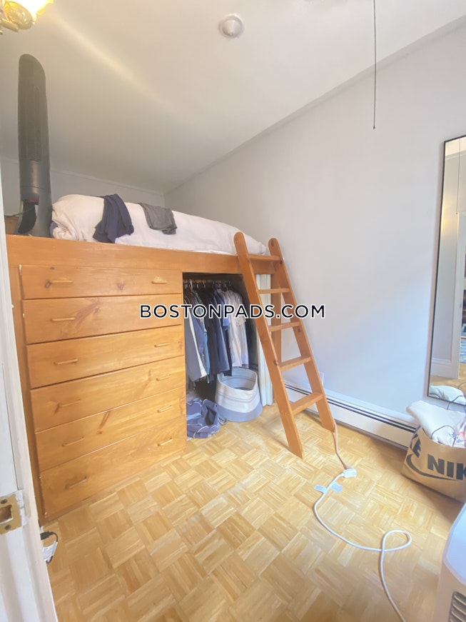 Boston - $2,200 /mo