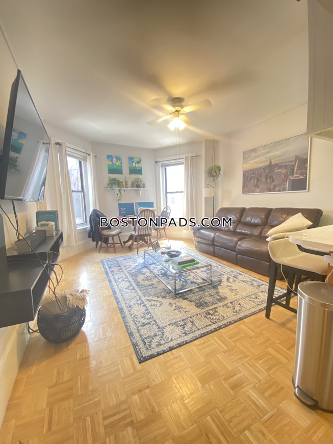 Boston - $2,200 /mo