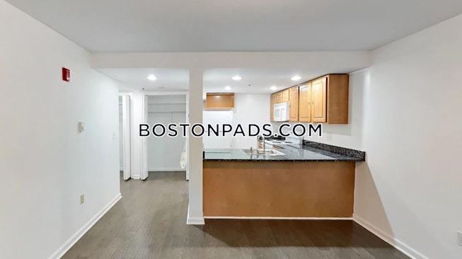 Boston - $2,550 /mo