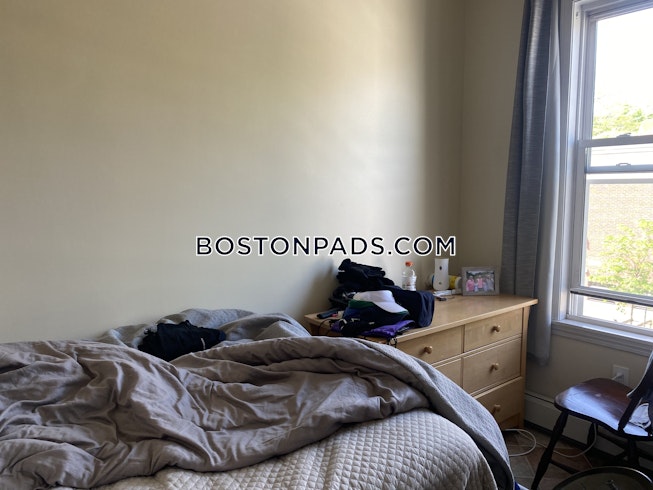 Boston - $5,200 /mo