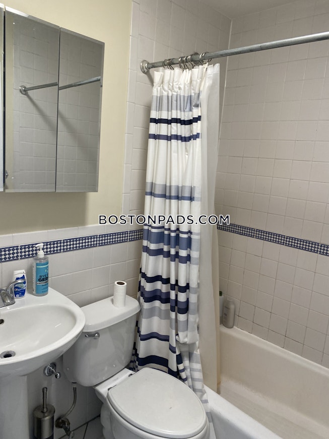 Boston - $5,200 /mo