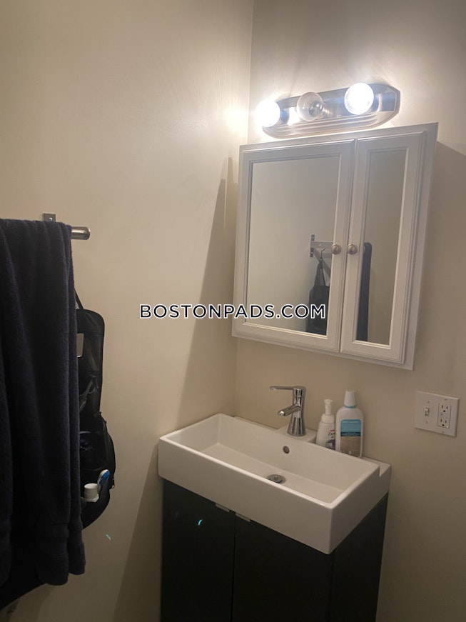 Boston - $3,100 /mo