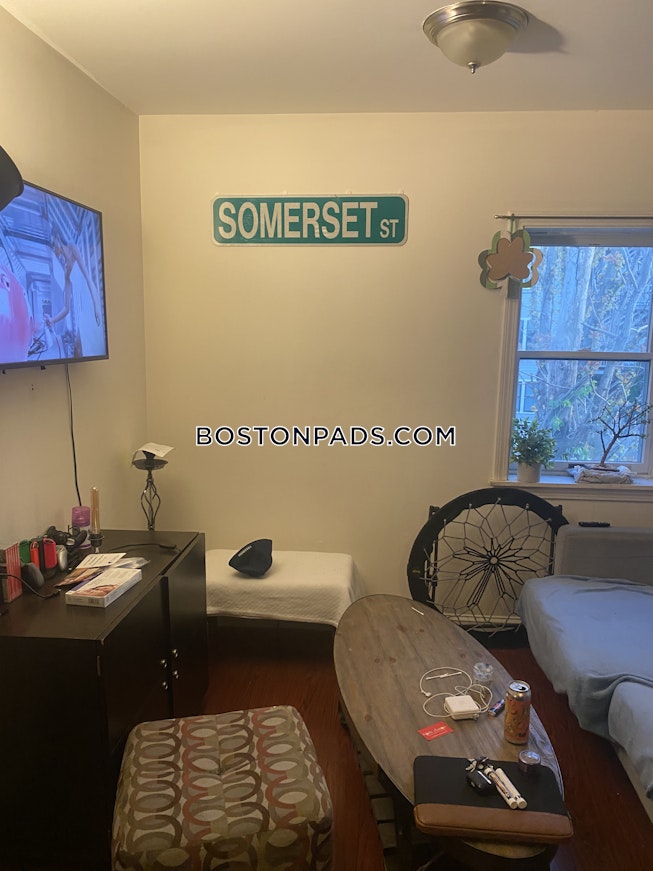 Boston - $3,100 /mo