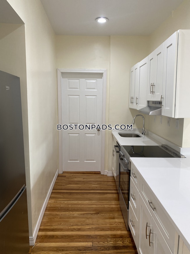 Boston - $4,200 /mo